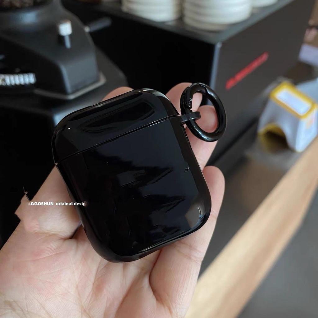 Compatible with Apple AirPods 1 Protective Case Pro1111 Gen Earphone Cover, Silicone Simple Black Earphone Shell Soft Shell
