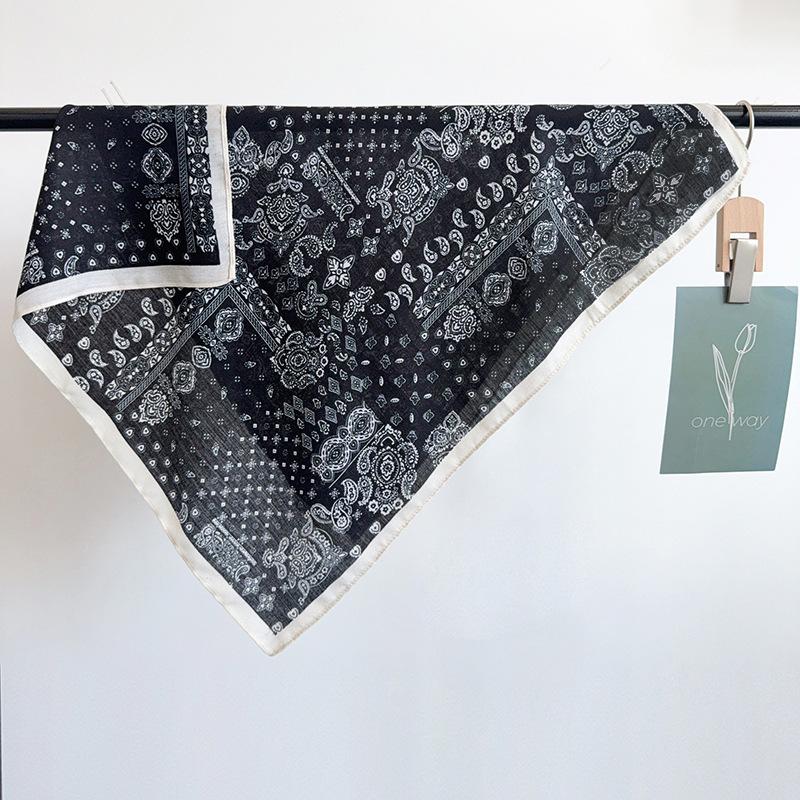 Korean ins style high-end cashew nut small square scarf women's 1116 new niche simple temperament versatile headscarf silk scarf