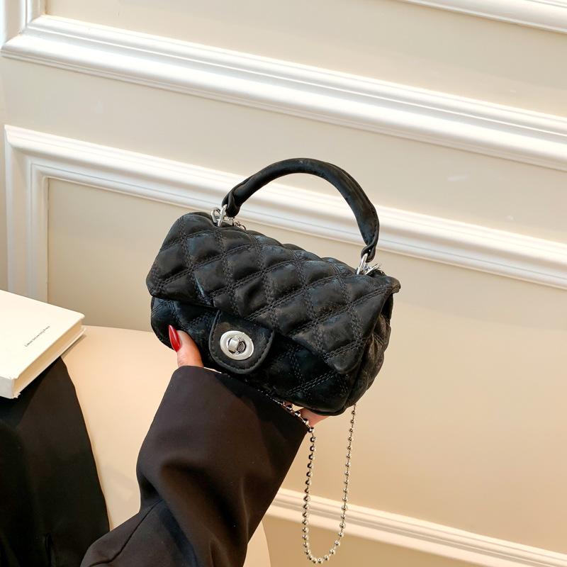 

Korean version ins personalized trend small square bag women s 2024 new spring summer niche simple casual personalized fashion satchel чёрный