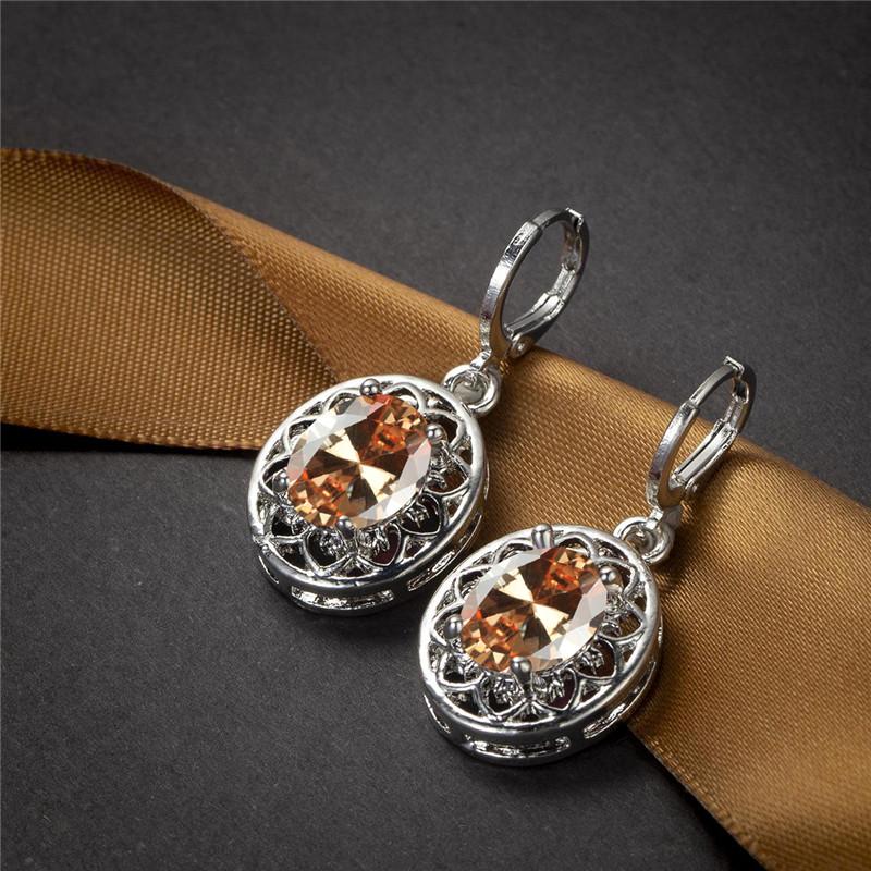 Boucles d'oreilles créoles en cristal arc-en-ciel de luxe, boucles d'oreilles de fiançailles classiques de couleur argent, boucles d'oreilles en forme de fleur ovale en zircon délicat pour femmes