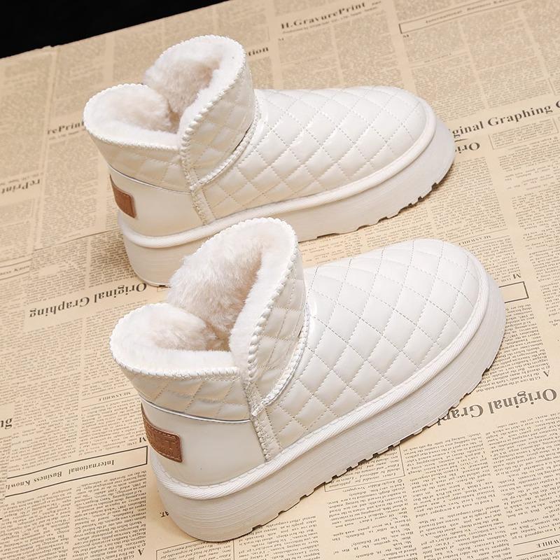 Thick-soled snow boots for women's 2025 new winter waterproof and non-slip velvet thickened foreign-style warm Northeast cotton shoes