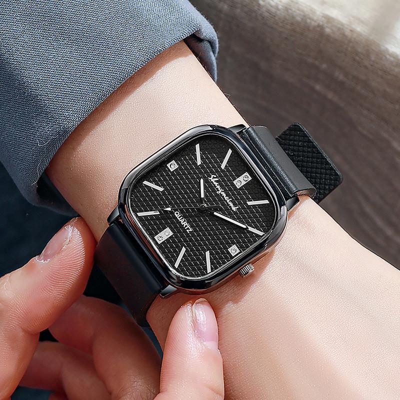 Vintage Style Quartz Watch With Silicone Band For Men And Women
