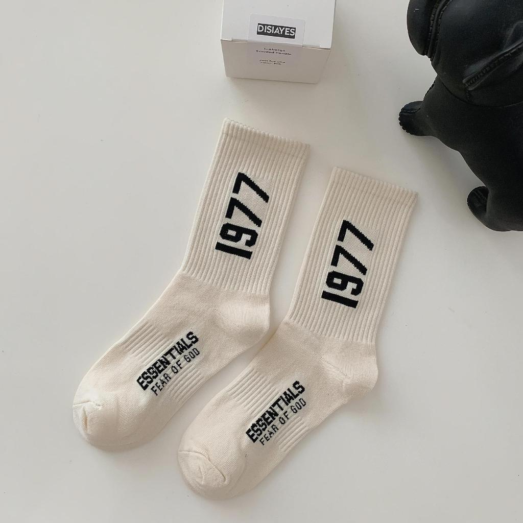 1977 Socks, Fashion Sports Socks, Trendy Socks, Breathable Sweat-Absorbing Cotton Socks, Medium Tube Socks, Skateboard Socks, Stockings