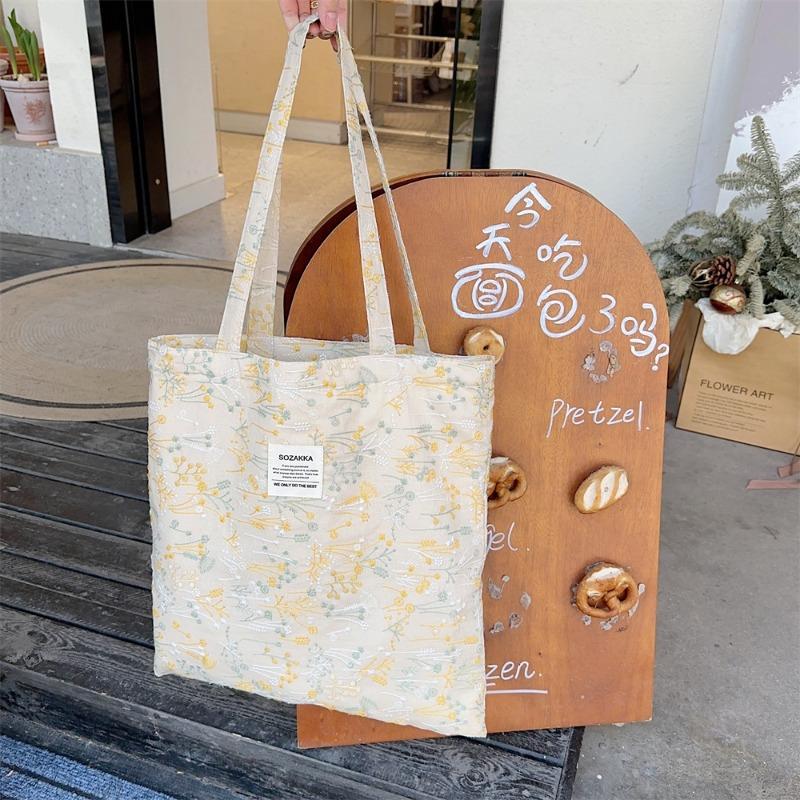 

4 Spring and summer new gentle small floral gypsy shoulder canvas bag large capacity women s class book bag