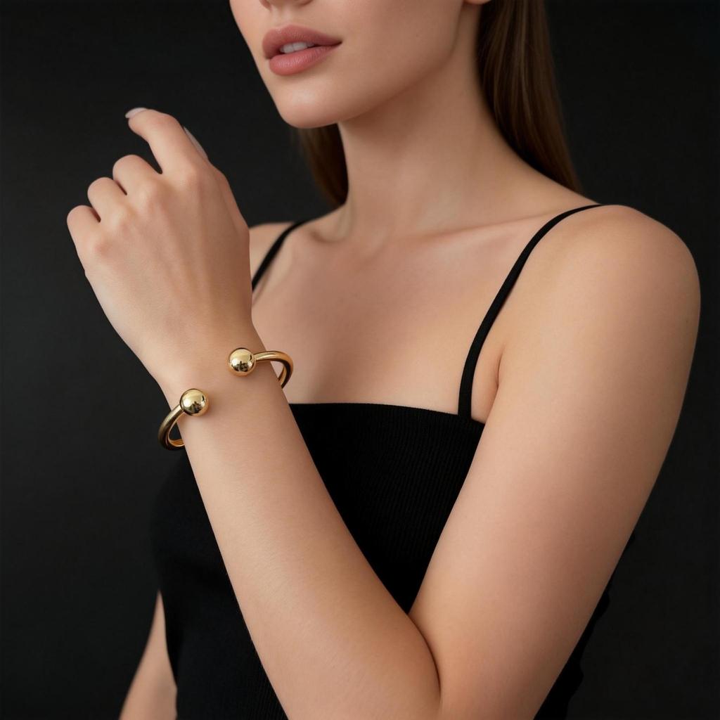 Women's Light Luxury Electroplated Gold Open Cuff Bracelet – High-End Metal Wristband Jewelry.