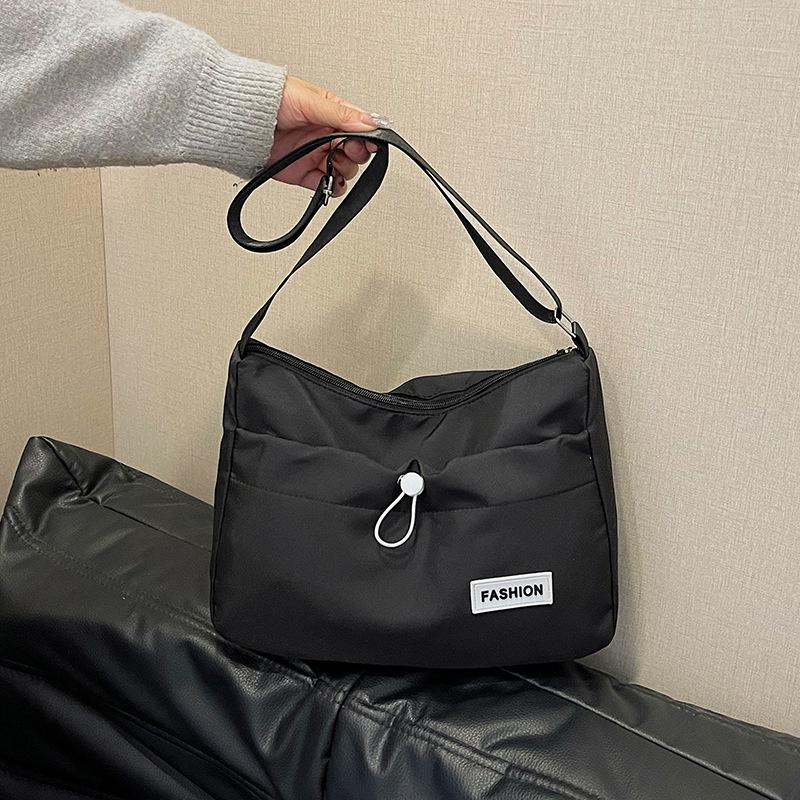 

Модная однотонная сумка-кроссбоди в форме пельменя для девочек - Универсальный и стильный повседневный аксессуар белый