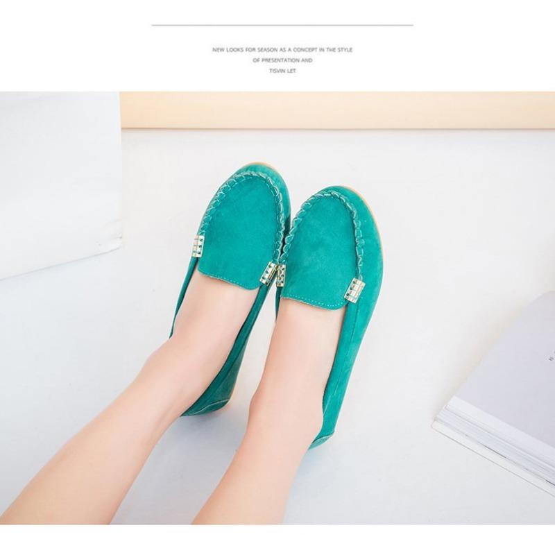 

Женские лоферы без шнуровки с круглым носком, удобные повседневные туфли с металлическими акцентами 36 зелёный