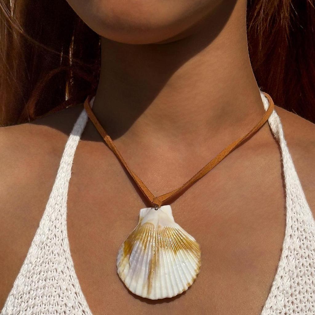 New Simple and Fashionable Bohemian Fan Bay Pendant Brown Necklace Women's Jewelry Exaggerated Personality Adjustable Necklace