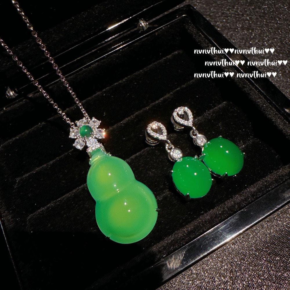 Brazilian Green Chalcedony Agate Gourd Necklace and Earrings Set In New Chinese Style