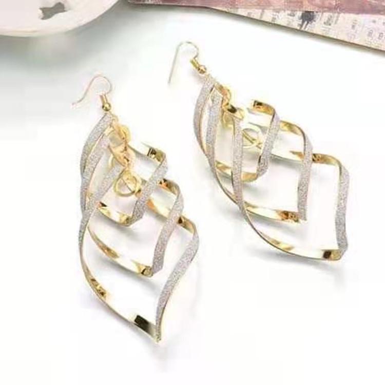 Boucles d'oreilles spirales givrées multicouches Distant Love pour femmes - Accessoires pendentifs longs à la mode