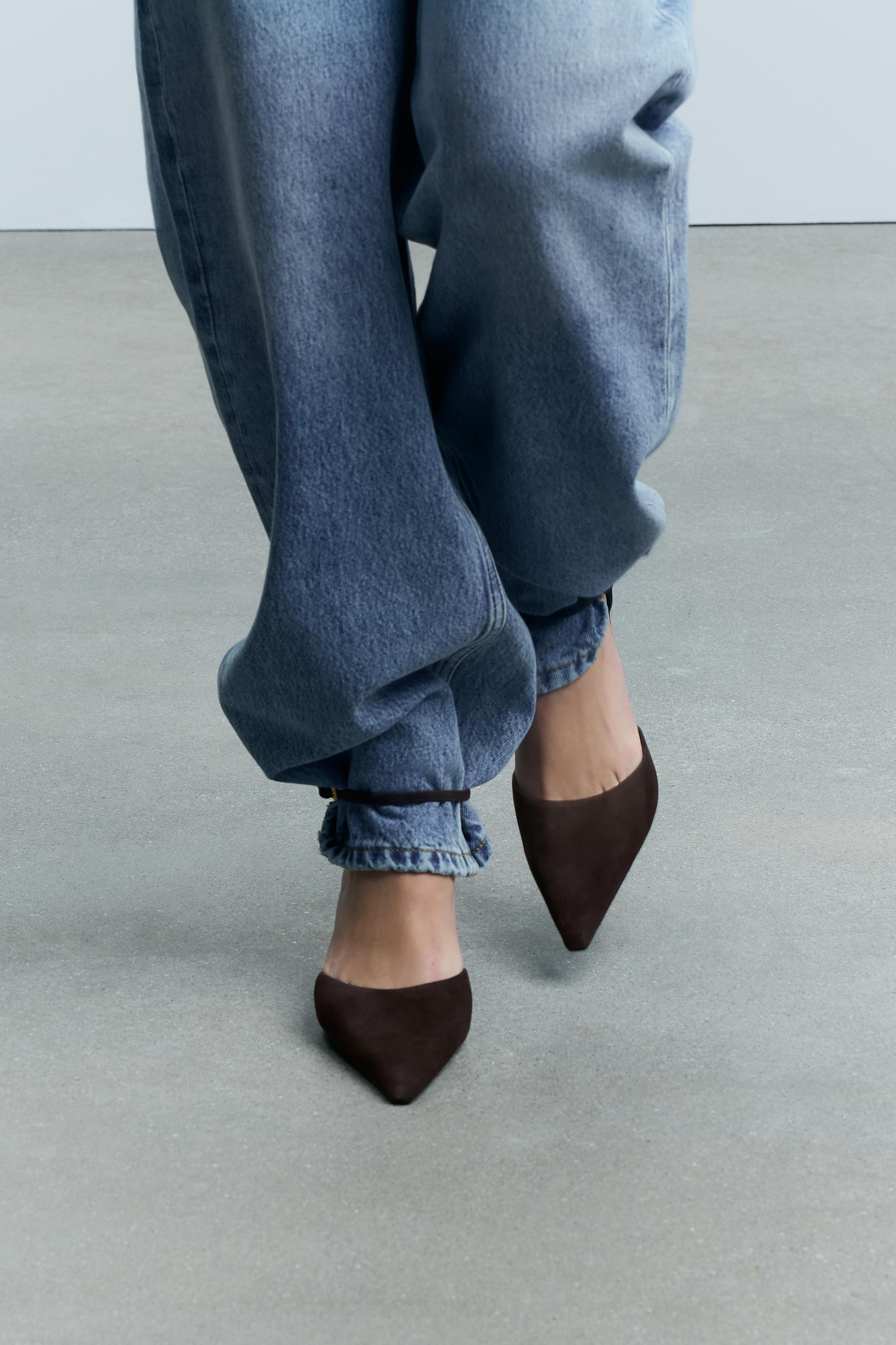 

ЗАМШЕВЫЕ ТУФЛИ НА ВЫСОКИХ КАБЛУКАХ