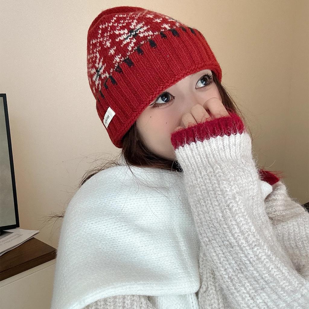 Retro Fair Isle Jacquard Woolen Hat for Men and Women in Autumn and Winter Versatile Face Showing Small Warm Ear Protection Cap