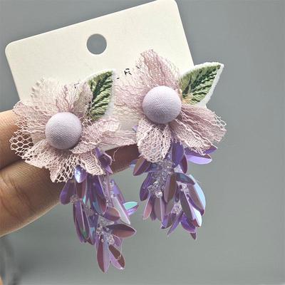 Boucles d'oreilles à franges et fleurs à paillettes tendance pour femmes - Polyvalentes, Douces, Filles, avec Perles Colorées pour une Sensation Haut de Gamme