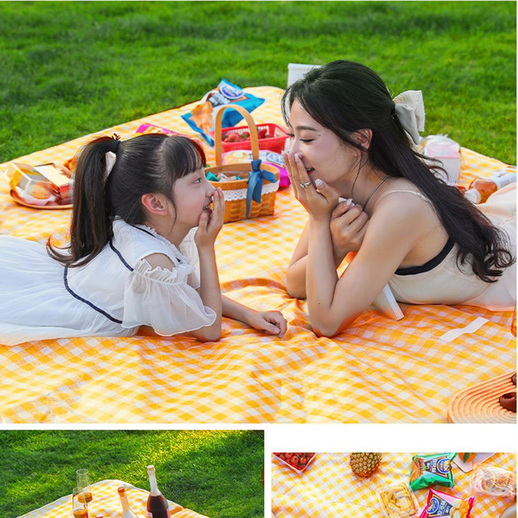 Waterproof Portable Picnic MatDurableNonWoven MaterialIdeal forOutdoorCamping and Beach Trips