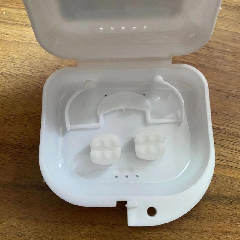 1Pair Retractable Halloween Vampires Fangs,Horrifying Vampires Fangs Teeth,Fake Teeth Cosplay,Vampires Fangs Fake Teeth