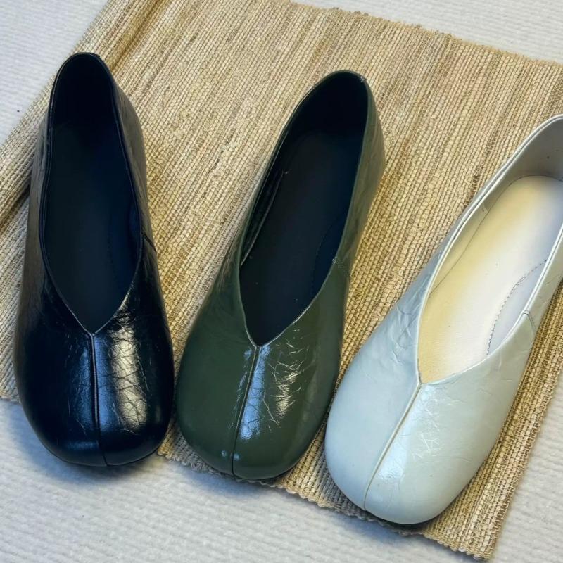 Cowhide version~ retro simple round head shallow mouth flat bottom ballet shoes women's new versatile commuter shoes single shoes