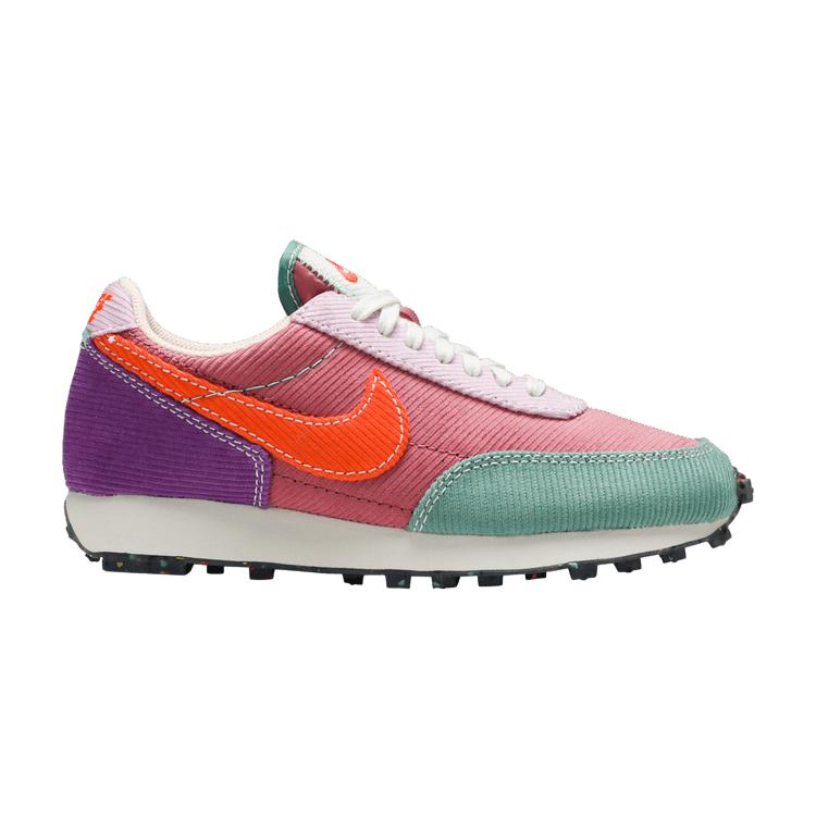 Nike Wmns Daybreak Corduroy - Desert Berry 36