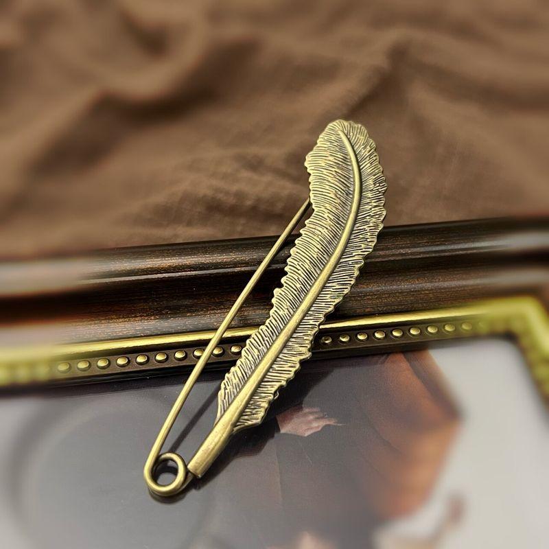 

Trendy Fashion European and American Style Korean Same Style Large Feather Pin Cotton Linen Shawl Buckle Outwear Metal Personality Brooch Bronze/Feather 109-8