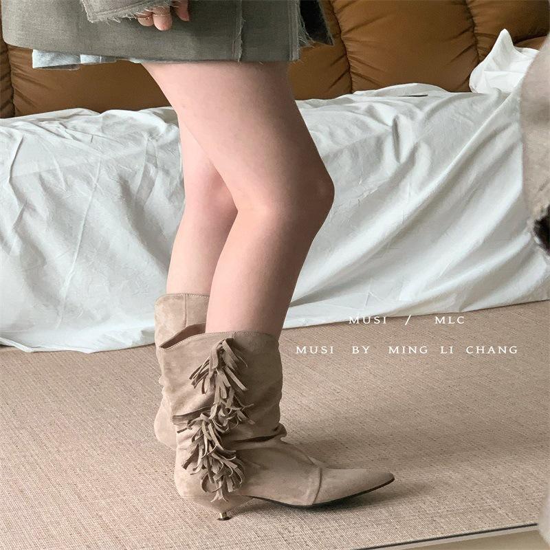 

Замшевые полусапожки на тонком каблуке с острым носком и кисточками, новинка осени и зимы 2025 года, дорожные сапоги-рукава в западном ковбойском стиле для женщин 39 абрикосовый