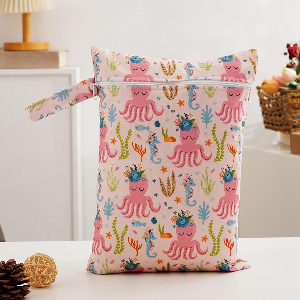 Ocean Style Sea Turtle Print Waterproof Travel Bag: Multi-functional Storage for Clothes, Diapers, and Swimming Essentials