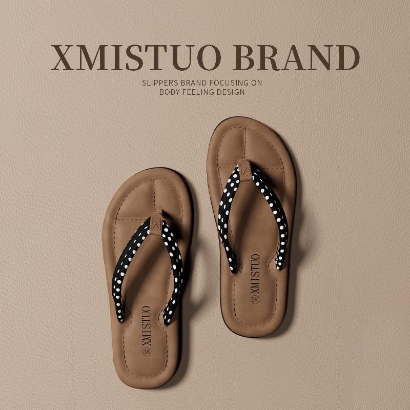 

Flip-flops women s summer wear fashion 2024 new flat-bottomed clip toes Internet celebrity sandals sandals beach shoes 35