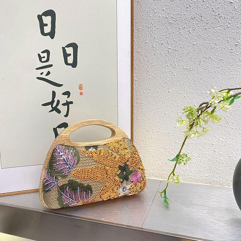 

New Chinese style embroidered portable dinner bag, celebrity gentle temperament beaded messenger shell bag оранжевый