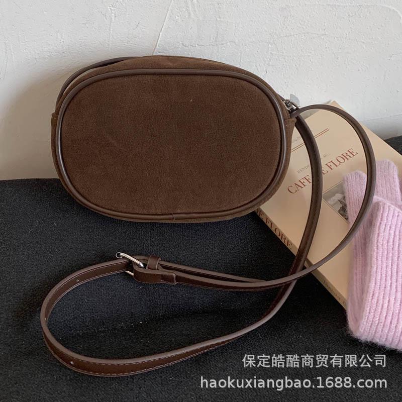 Super Fire Crossbody Small Bag Women's 2025 New Trendy Exquisite Premium Retro Shoulder Bag Suede Small Square Bag