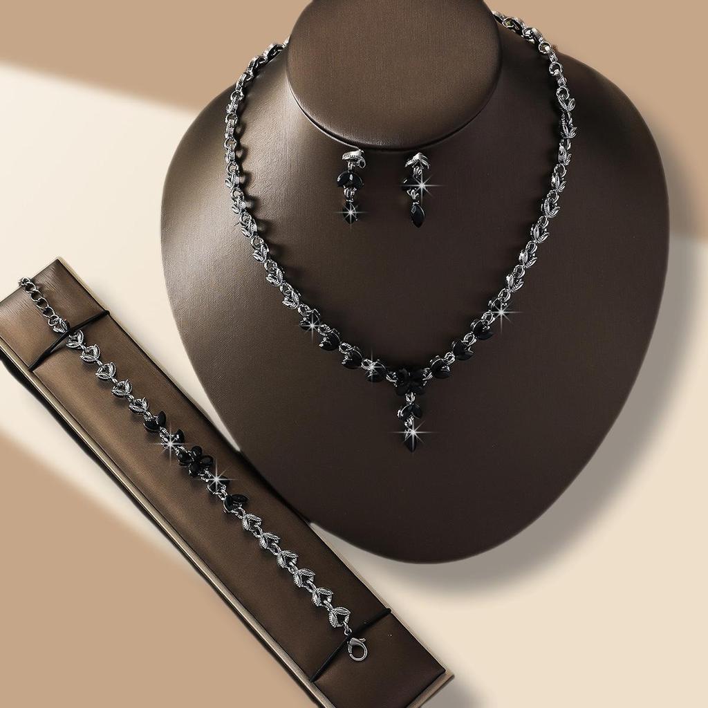 Schmuckset mit vierblättrigem Kleeblatt: Halskette, Ohrringe & Armband für Brautbankette & Abende