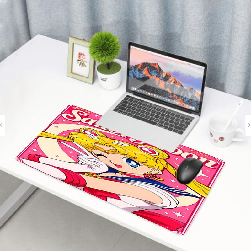 Tapis de Souris Imprimé Sailor Moon, Tapis Antidérapant pour Clavier de Bureau, pour PC Portable Gaming Travail Utilisation Quotidienne, Cadeau Surprise Cool pour Festival