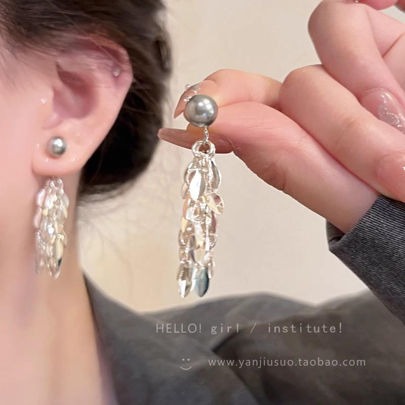 Earring Bestseller Collection 2025: High-End Studs with Elegant Design