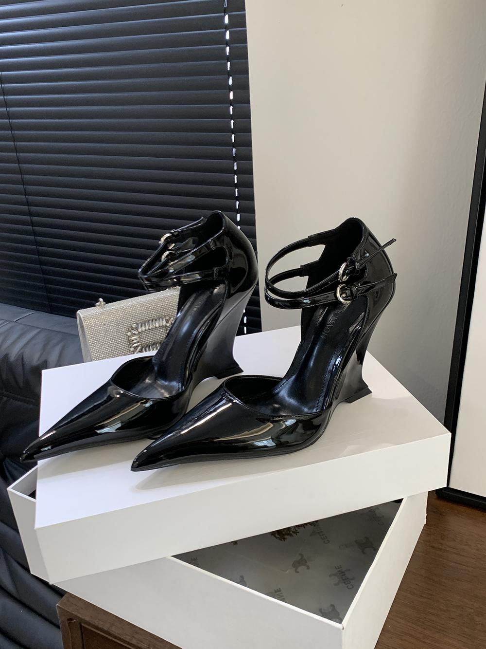 

мода Острый носок Женские босоножки из лакированной кожи Летние туфли-лодочки на танкетке Высокие каблуки Ремешок на щиколотке Молния сзади Черные Красные босоножки Белые 7.5 чёрный