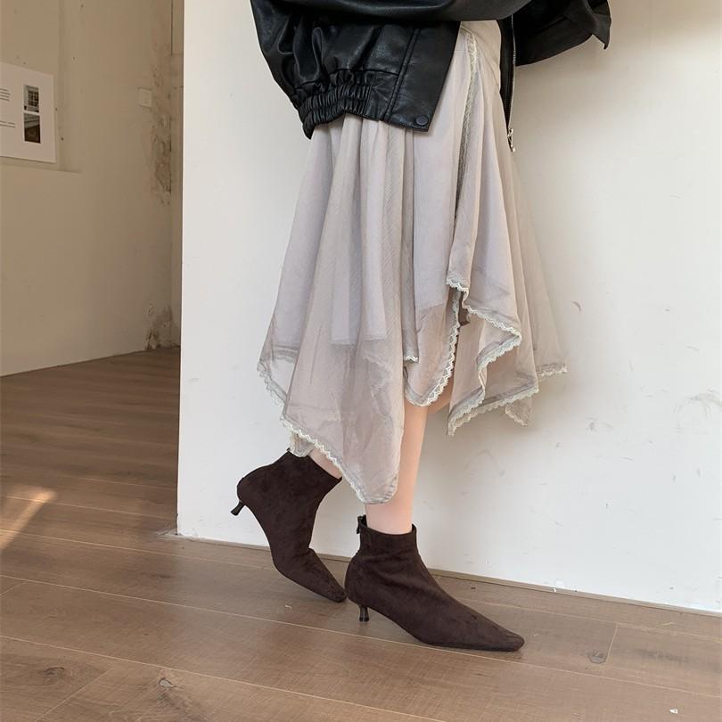 Europe, America 2025 Autumn and Winter New Simple Matte Suede Flat Socks Boots Flat Heel Thin Boots Temperament Pointed Short Boots Women