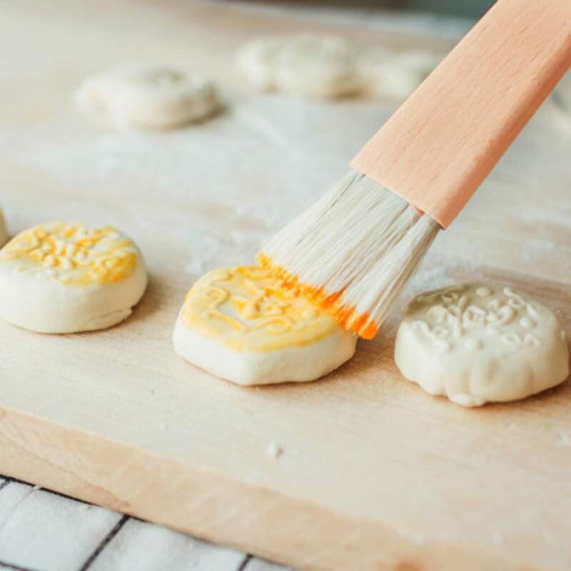 Wooden Barbecuing Brush Oil Basting Baking Brush Kitchen Wooden Handle Pastry Brush