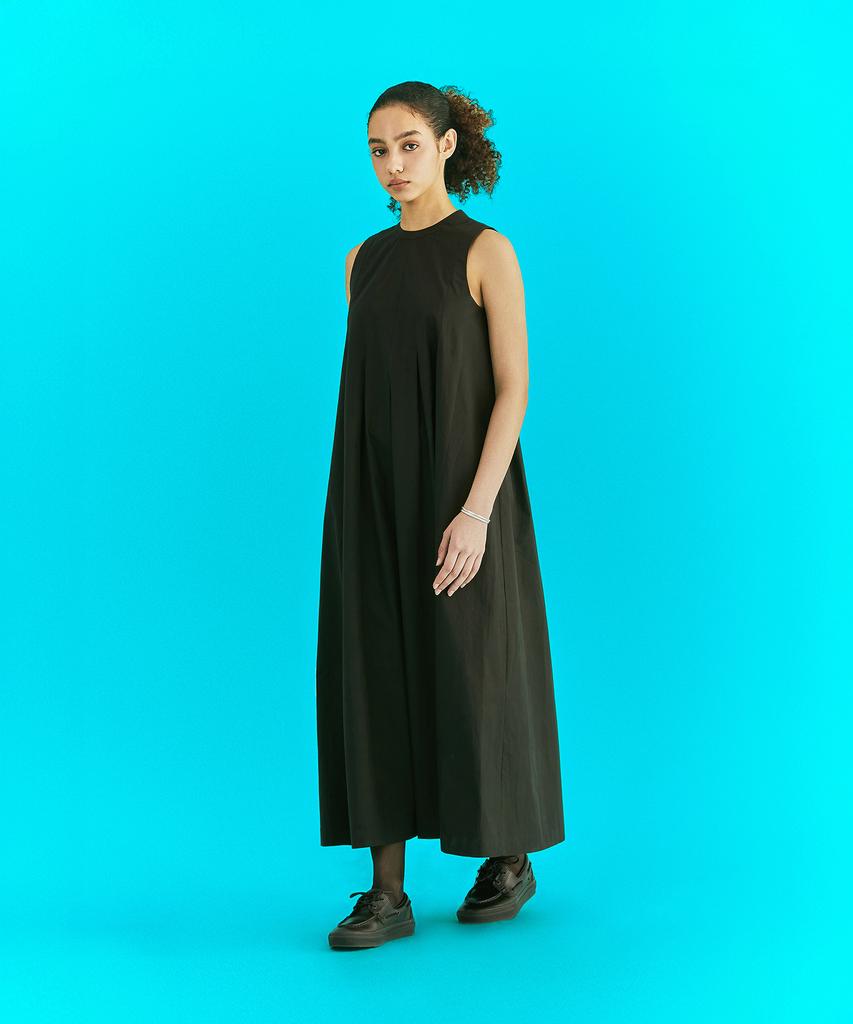 Er Er Pleated Detail Dress Black