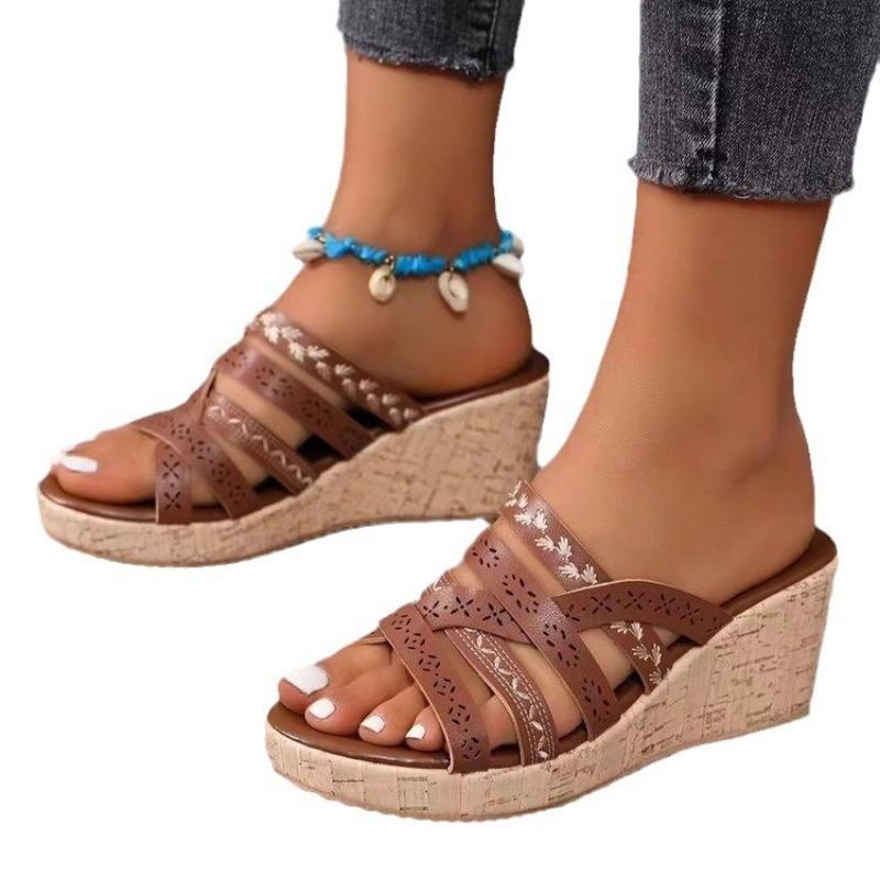 Summer new delivery beach slope heel foreign trade large size women's fish mouth cool slippers heightening waterproof table cross-border factory