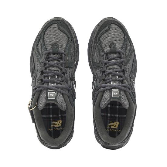 New Balance 1906R Greyscale Unisex Sneakers Black M1906RHX