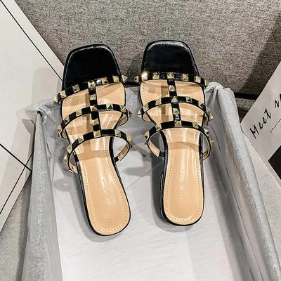 Fashion Rivet Slippers Women's Shoes Summer Top Quality Rivet Jelly Sandals Women Rivets Studded Beach Flat Sandals Fashion Shoe