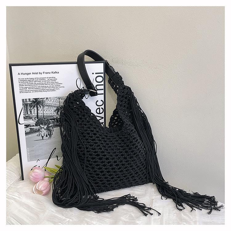 

Сумка с кисточками женская полая плетеная сумка пляжная сумка новая женская на плечо универсальная сумка-тоут чёрный