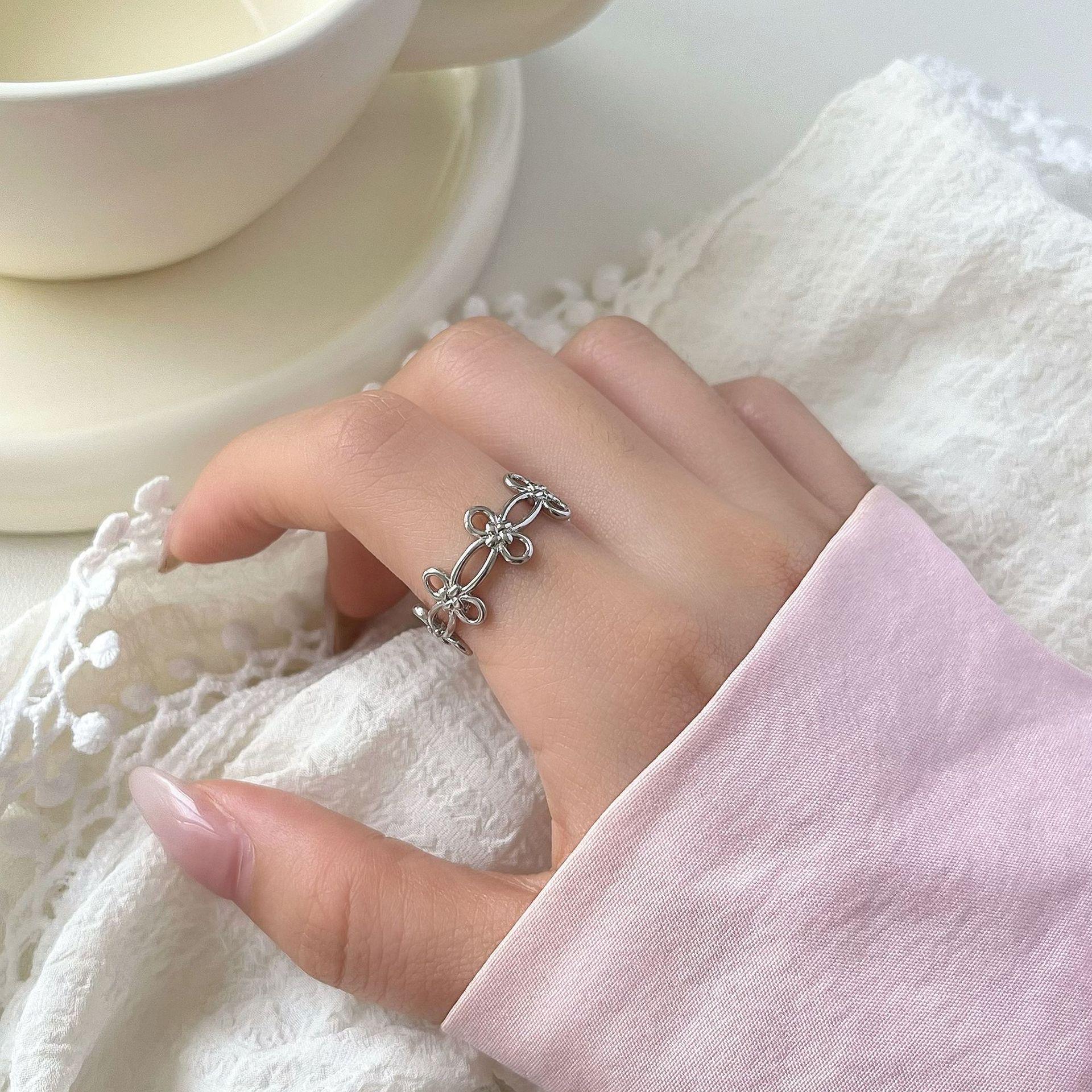 Korean & Japanese Style Lightweight Transparent Ring with 3D Flower Petal Design Adjustable