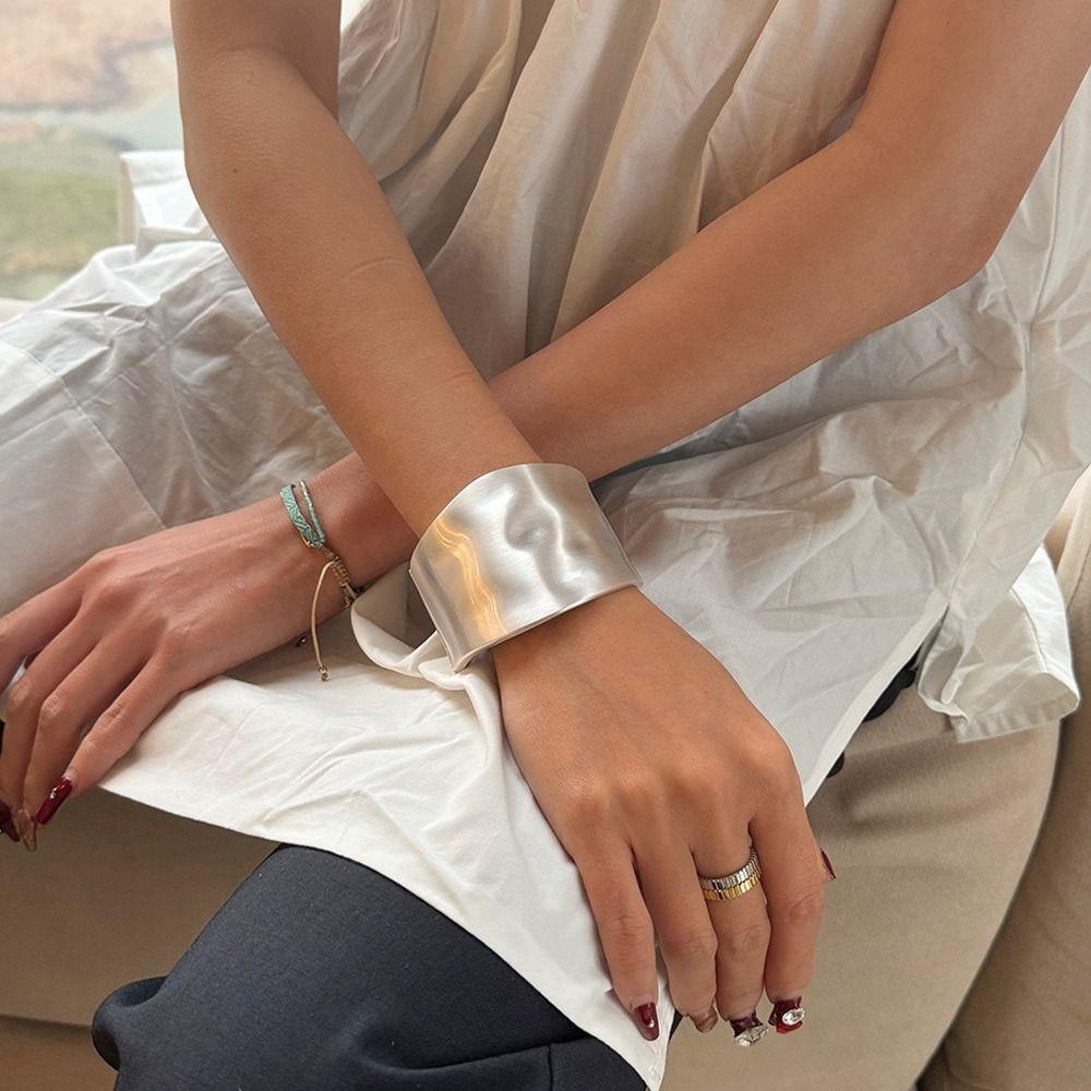 Textured Simple Metal Bracelet Geometry Wide Side Bangle Retro Exaggerated Bracelet  Party
