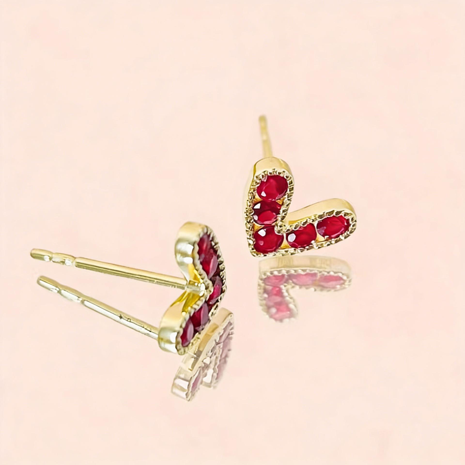 Silver Art Origin s925 Sterling Silver Love Heart Fashion Stud Earrings 925 Silver