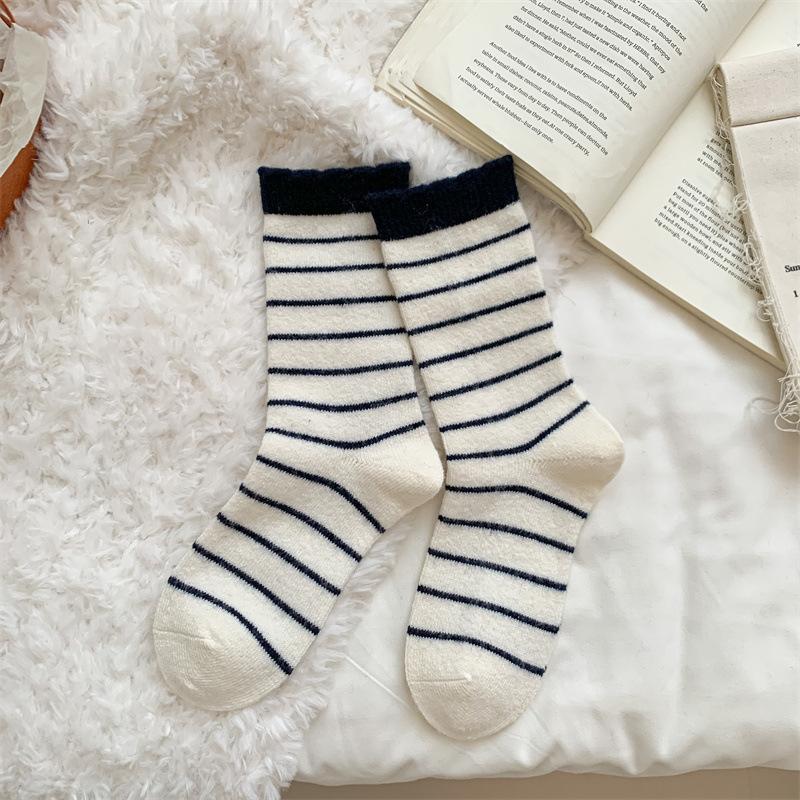 New Product Wind Stripe Wool Socks Contrast Simple And Versatile Lace Wool Socks Stacked Socks One size fits all