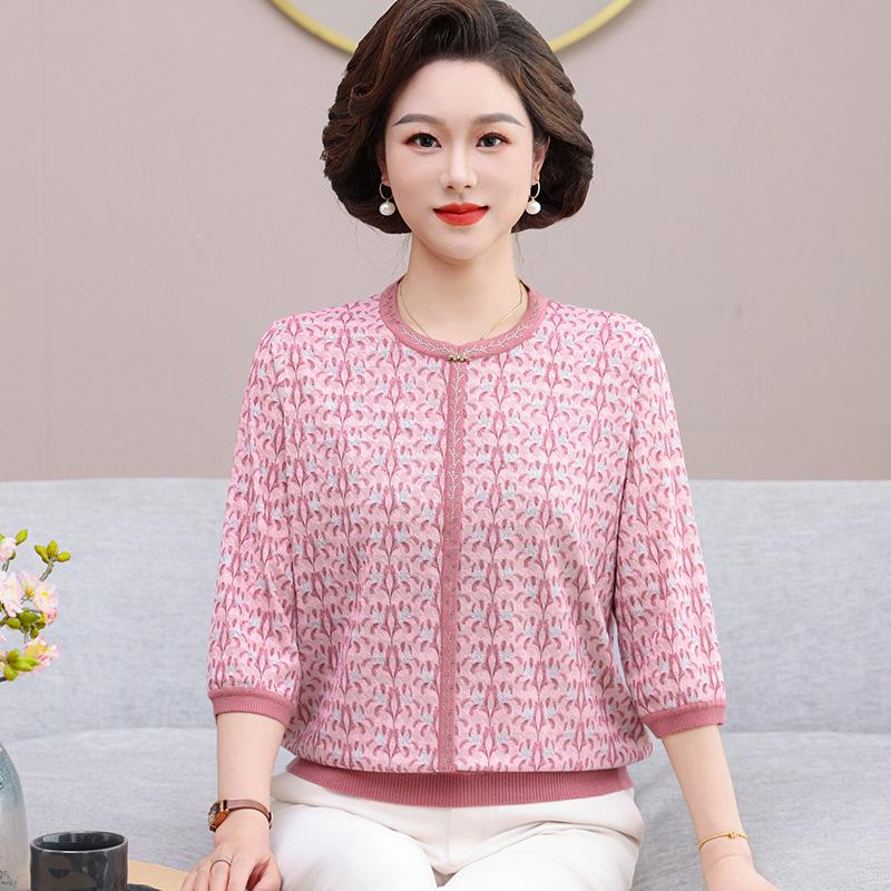 

Versatile Floral Ice Silk T-Shirt for Middle-aged and Elderly Mothers, Round Neck, Three-quarter Sleeves, Loose Fit. L (80-100 lbs recommended) рожевий