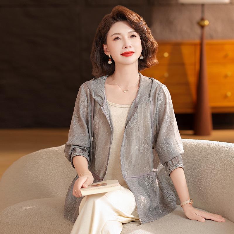 Stylish UV Protection Lightweight Jacket for Middle-aged Women