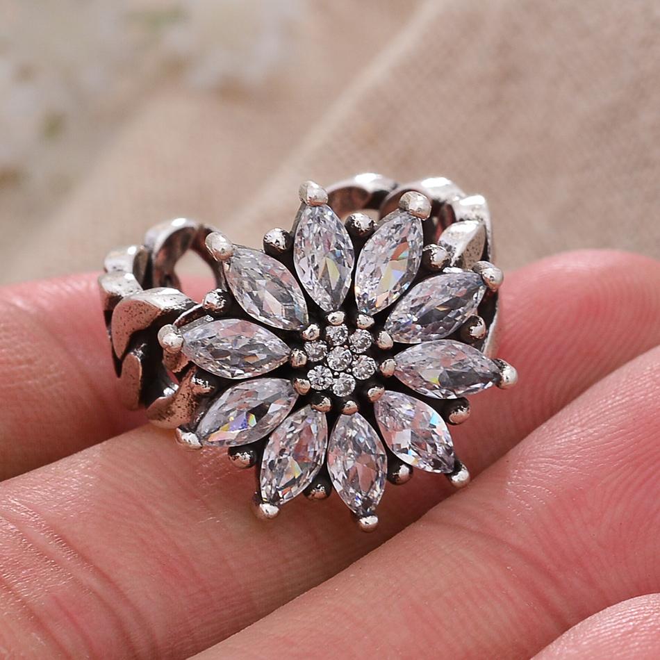 New Arrival Luxury Shiny CZ Zircon Snowflake Thai Silver Lady Wedding Ring Bridal Ceremony Propose Jewellery