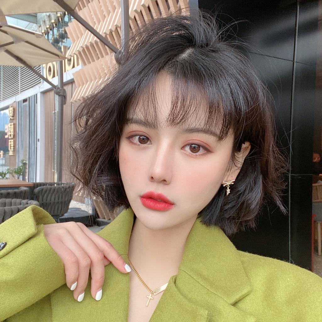 Korean Version of Asymmetric Five-pointed Star Earrings Simple and High-end Earrings with Small Temperament