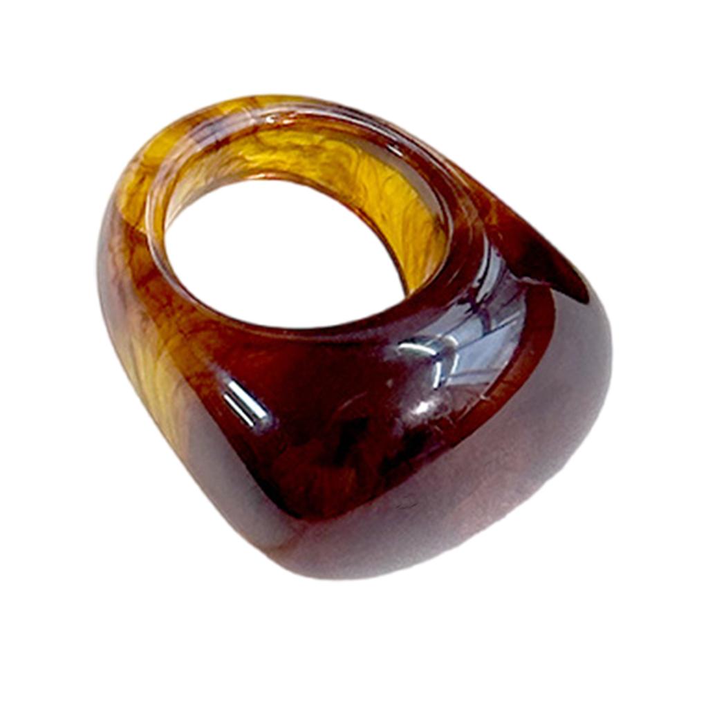 Vintage Geometric Resin Ring Lightweight Design Amber Tone Jewelry Gift Comfort Fit Retro Resin Accessory For Women Men