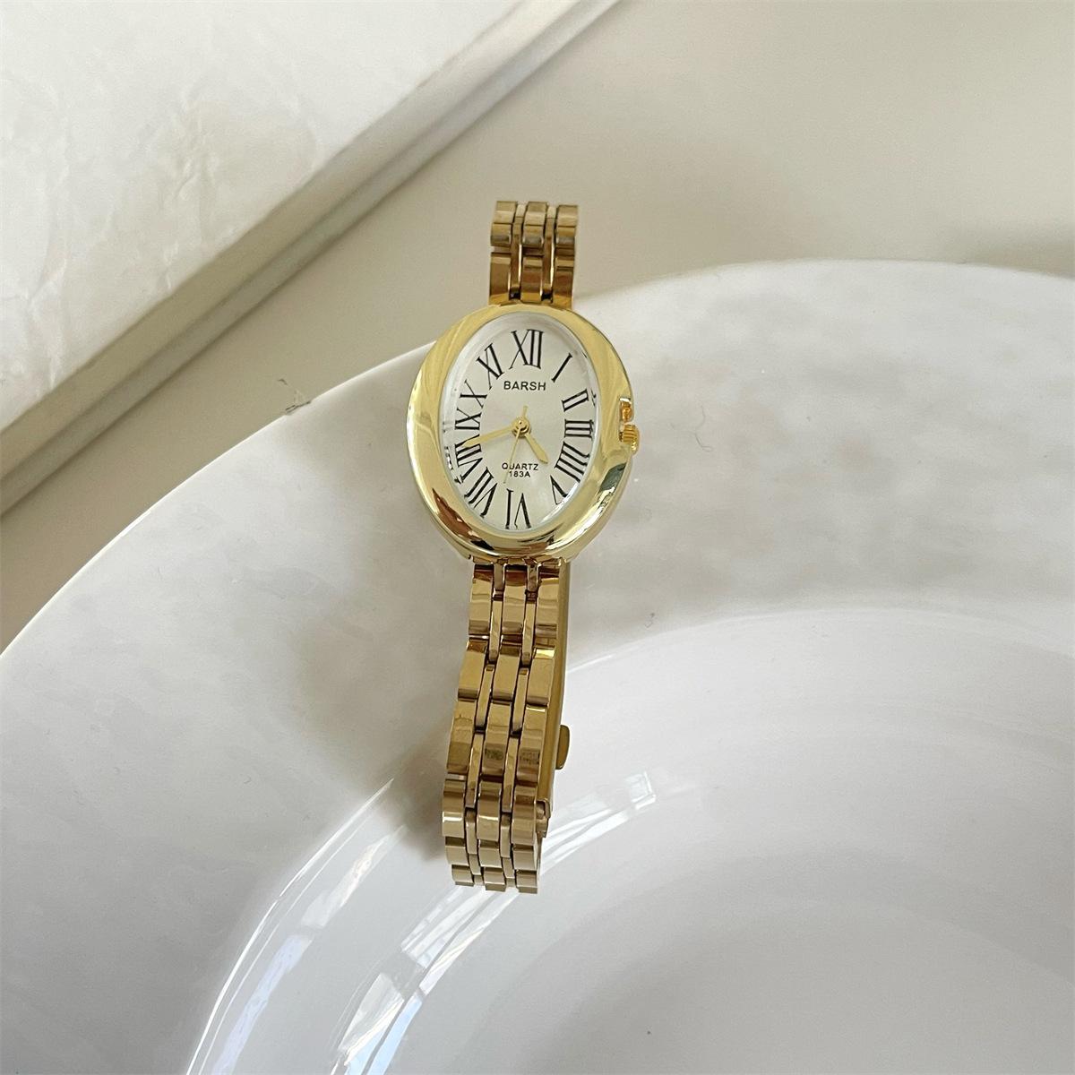 Retro Gold Ladies Watch Women S Fashion Simple Retro Oval Temperament Steel Strap Quartz Watch