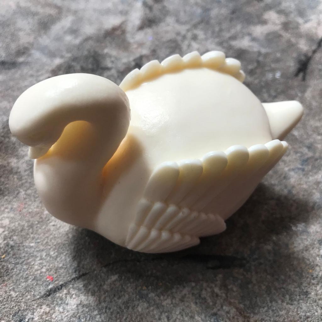 3D Swan Shape Aromatherapy Candle Mold 3D Animals Wax Candle Silicone Molds Plaster Crafts Decoration Tool