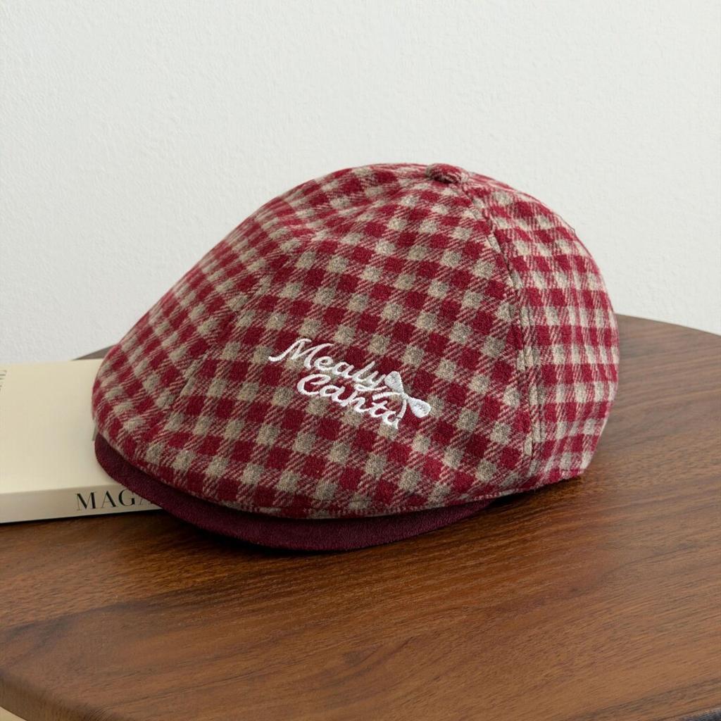 Autumn and winter retro plaid embroidery letter forward hat female Maillard face small British short brim newsboy painter hat